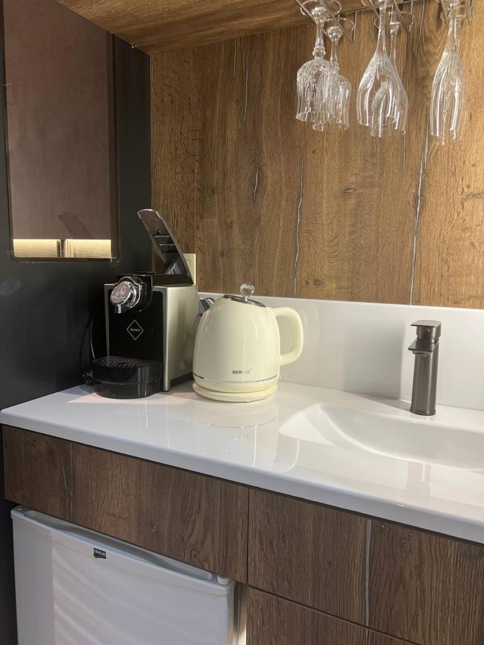 Sapar Standart Hotel Simkent Buitenkant foto