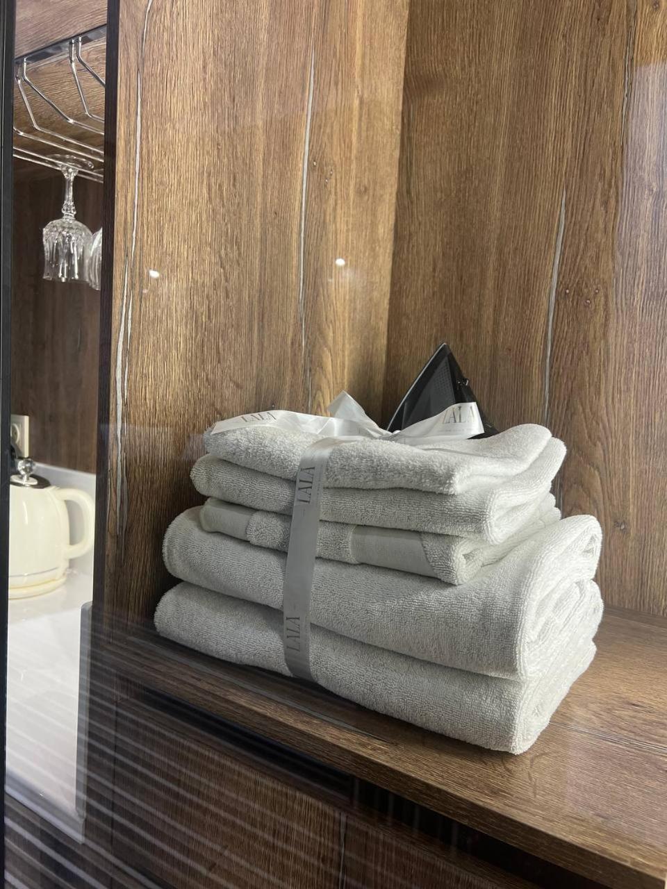 Sapar Standart Hotel Simkent Buitenkant foto