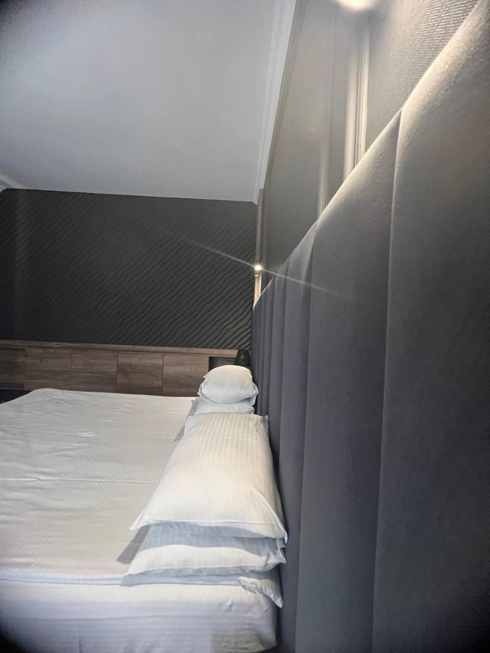 Sapar Standart Hotel Simkent Buitenkant foto