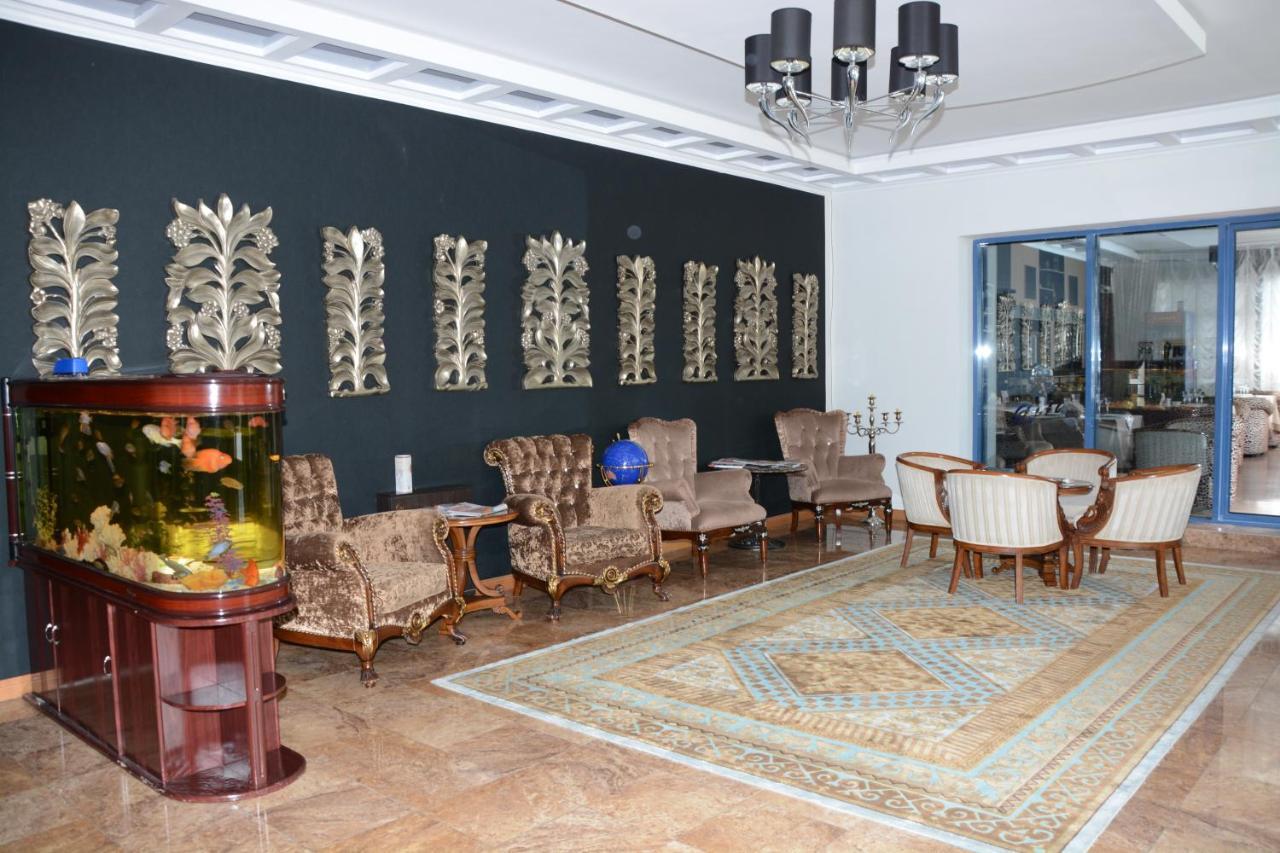 Sapar Standart Hotel Simkent Buitenkant foto